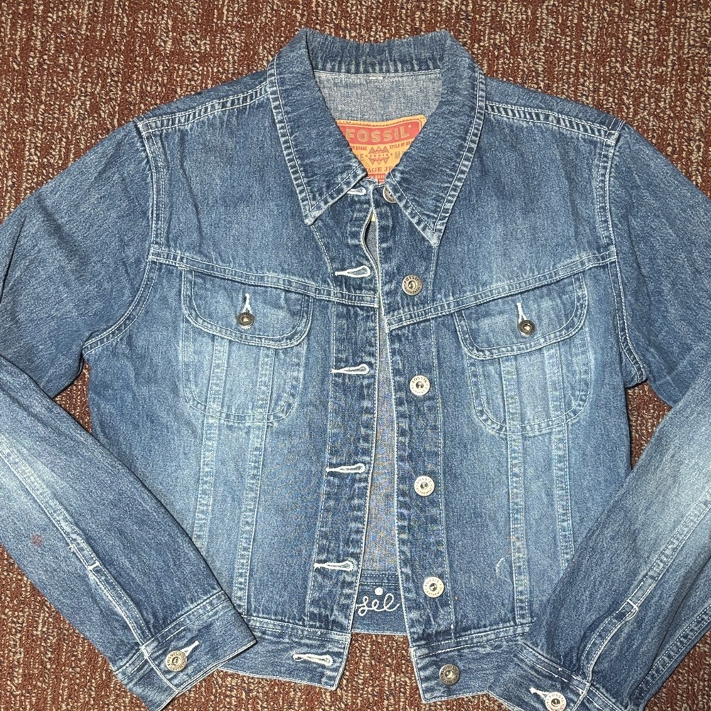 Vintage Fossil Denim Jacket medium wash classic cropped Jean jacket button front